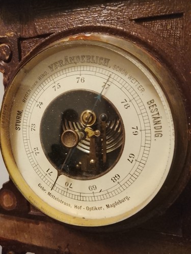 Ein antikes barometer aus - barometer,